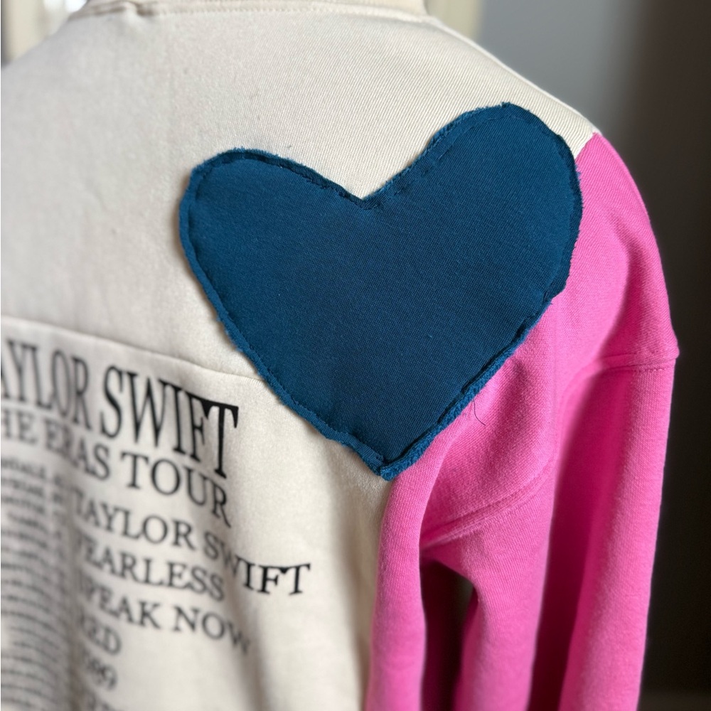 Taylor Swift Reworked Colorblock Sweater with heart patchwork size large - Picture 8 of 9